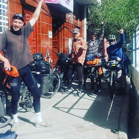 אורורו Hostal Graciela מראה חיצוני תמונה