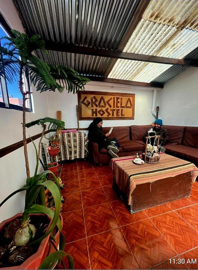 אורורו Hostal Graciela מראה חיצוני תמונה
